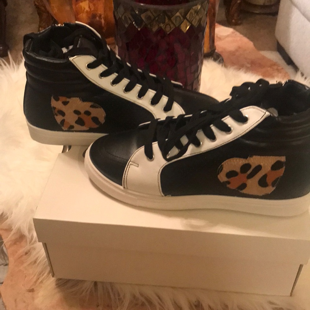🤓🤓🤓 NEW high fashion sneakers